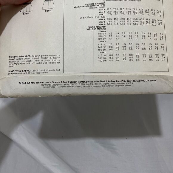 1982 Stretch and Sew Sport Pants And Shorts Design Patterns by Ann Person - Picture 9 of 9